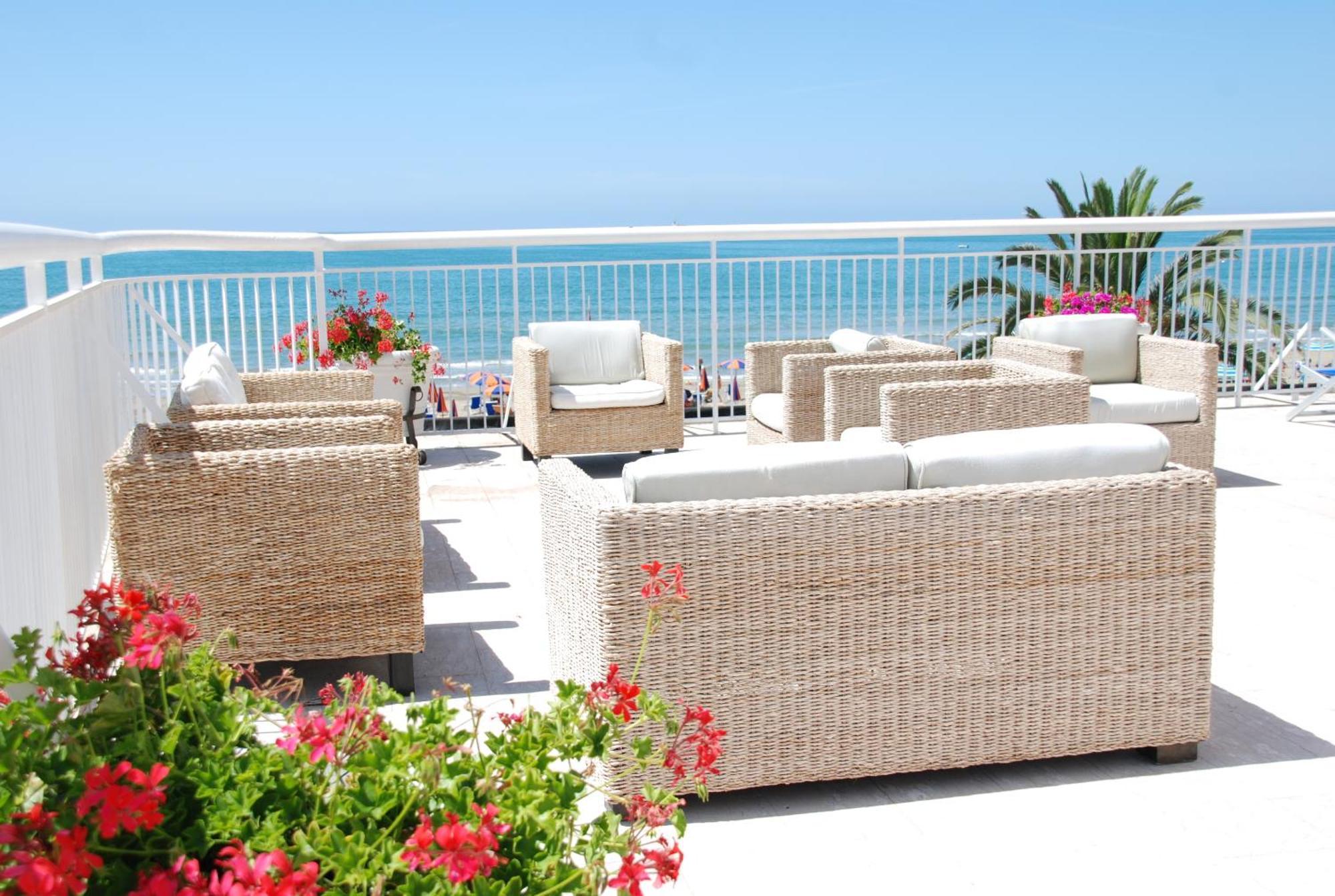 Hotel Villa Eleonora Scauri  Eksteriør bilde