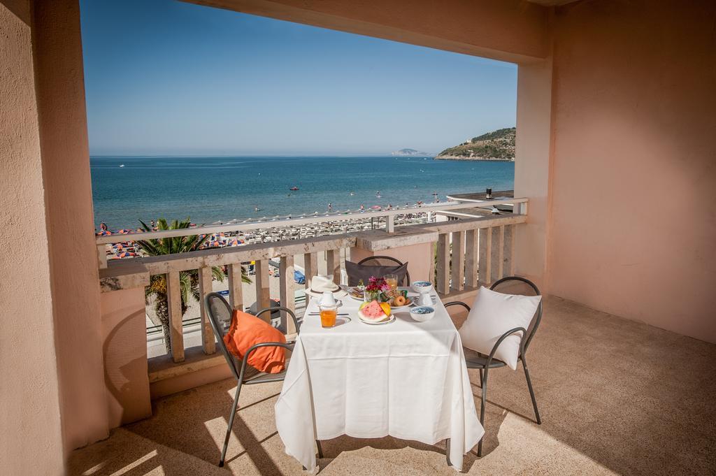 Hotel Villa Eleonora Scauri  Eksteriør bilde
