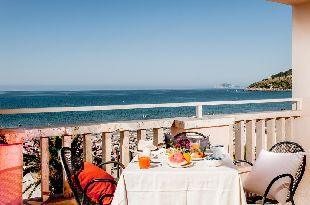 Hotel Villa Eleonora Scauri  Eksteriør bilde